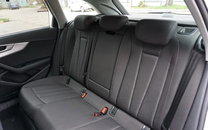 Audi A4 cena 71900 przebieg: 199777, rok produkcji 2017 z Wisła małe 742
